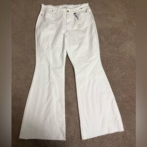 NWT Judy Blue 18 W Flare High Waist White Jeans Fringe Waist Band